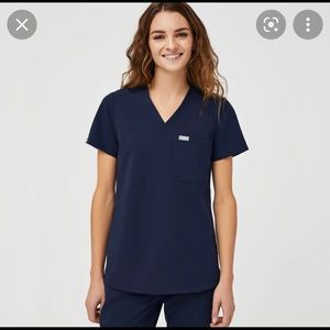 FIGS Small Catarina Navy Top